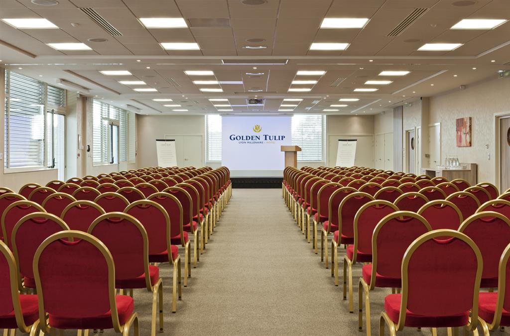 Hotel Doubletree By Hilton Lyon Eurexpo Saint-Priest  Business foto